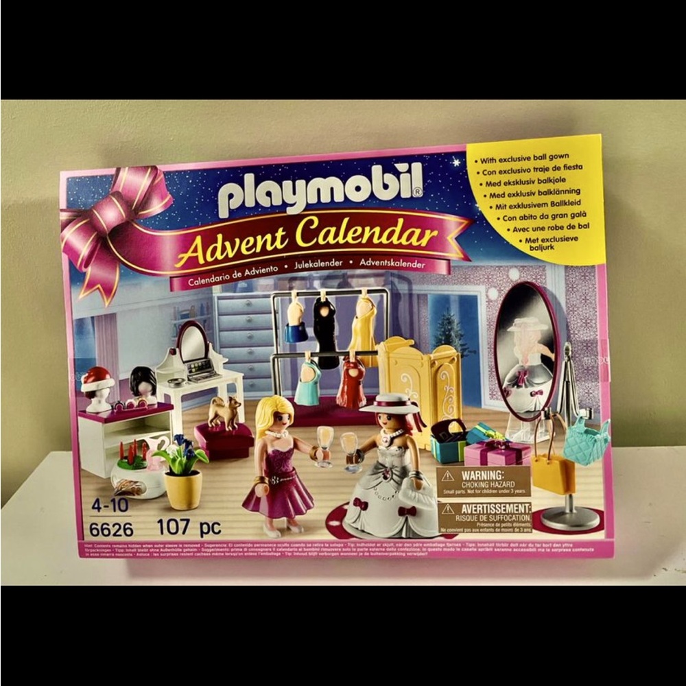 Brand New Playmobil #6626 Dress Up Party Christmas Advent Calendar Toy Girl